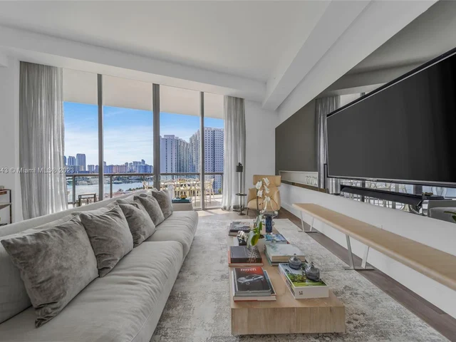 3250 NE 188th St, Aventura FL 33180