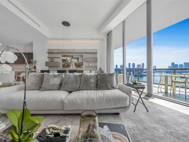 3250 NE 188th St, Aventura FL 33180