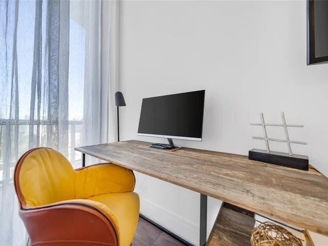 3250 NE 188th St, Aventura FL 33180