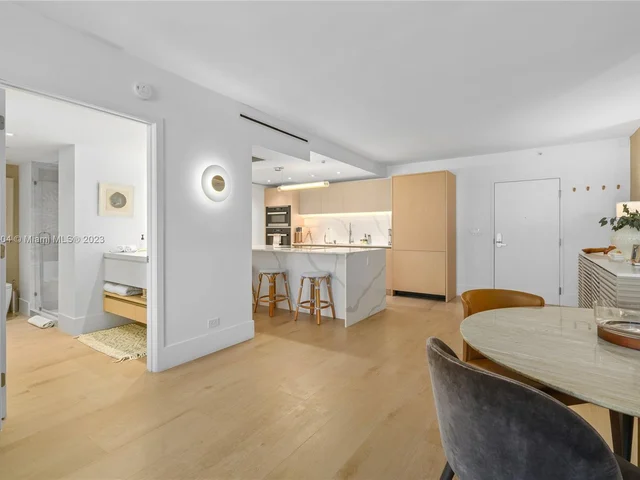 2301 Collins Ave # 407, Miami Beach FL 33139