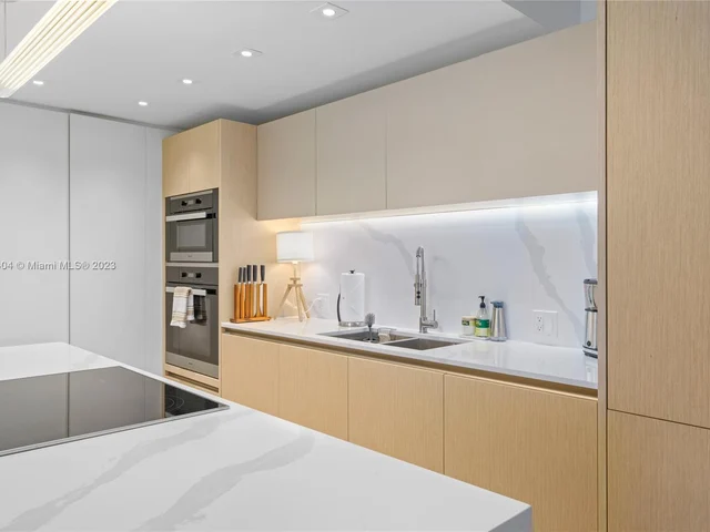 2301 Collins Ave # 407, Miami Beach FL 33139