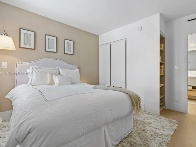 2301 Collins Ave # 407, Miami Beach FL 33139