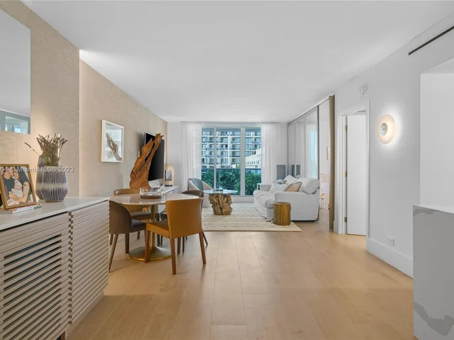 2301 Collins Ave # 407, Miami Beach FL 33139
