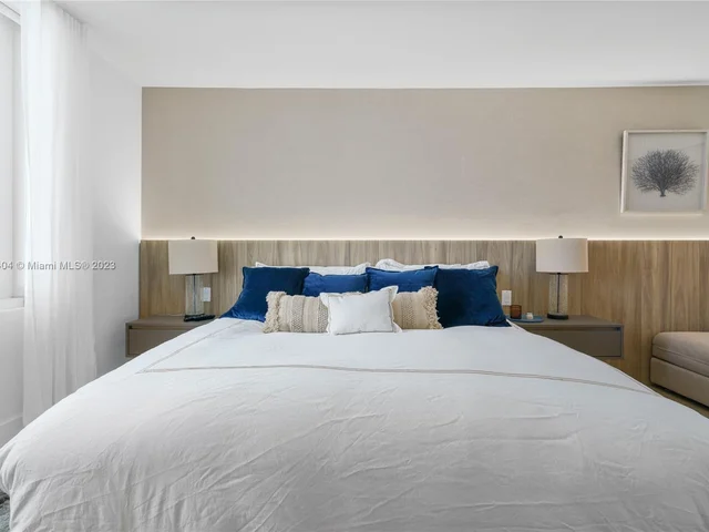 2301 Collins Ave # 407, Miami Beach FL 33139