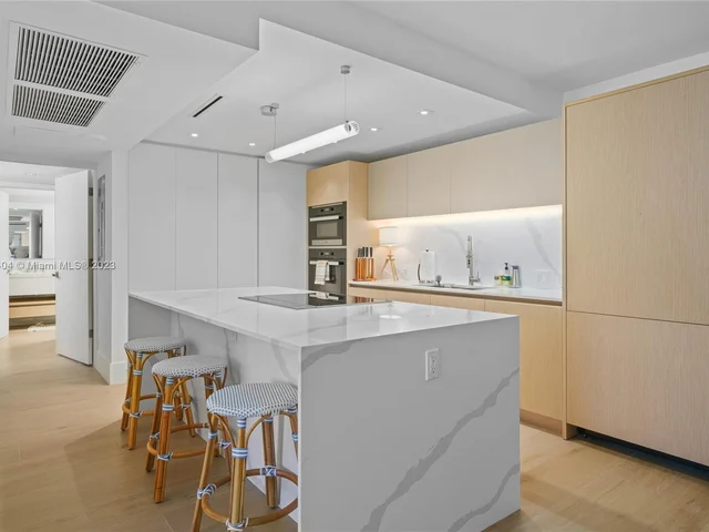 2301 Collins Ave # 407, Miami Beach FL 33139