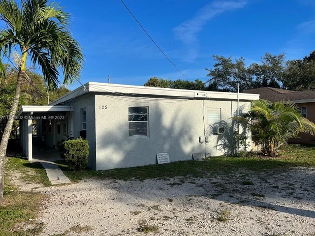 122 NW 6th Ave # 2, Dania Beach FL 33004