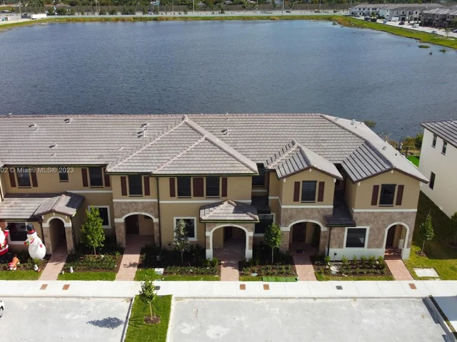 11265 W 34th Way, Hialeah FL 33018