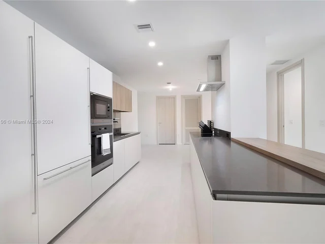 1000 Brickell Plz, Miami FL 33131