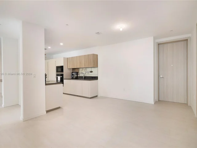 1000 Brickell Plz, Miami FL 33131