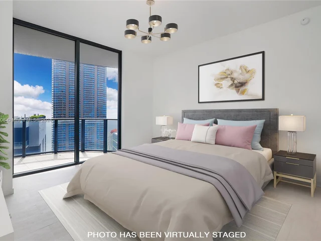 1000 Brickell Plz, Miami FL 33131