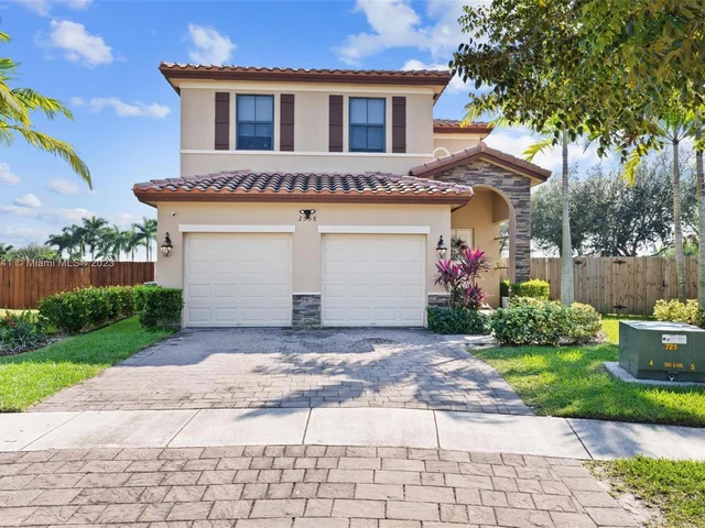 2558 NE 1st St, Homestead FL 33033