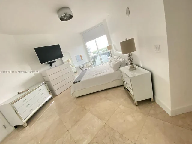 16001 Collins Ave # 1005, Sunny Isles Beach FL 33160