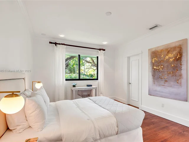 3425 Alhambra Cir, Coral Gables FL 33134