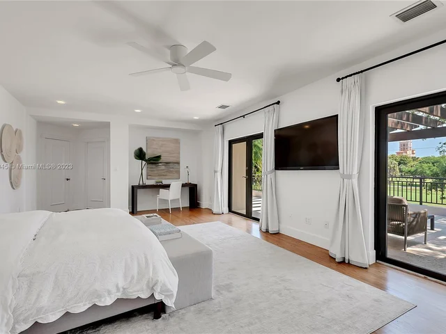 3425 Alhambra Cir, Coral Gables FL 33134