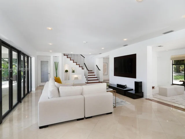 3425 Alhambra Cir, Coral Gables FL 33134