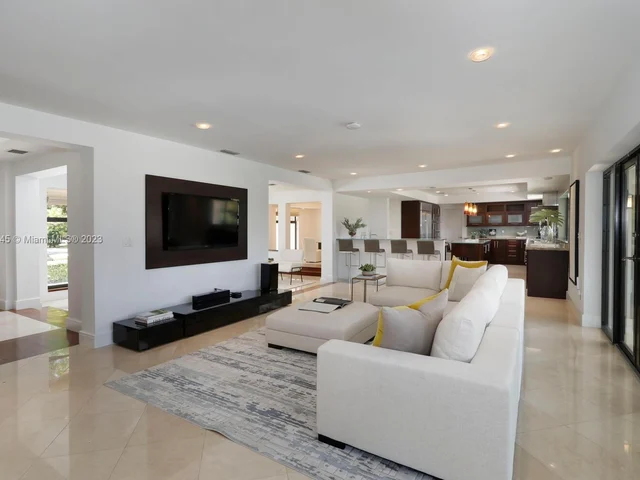 3425 Alhambra Cir, Coral Gables FL 33134