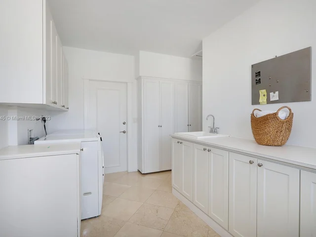 3425 Alhambra Cir, Coral Gables FL 33134