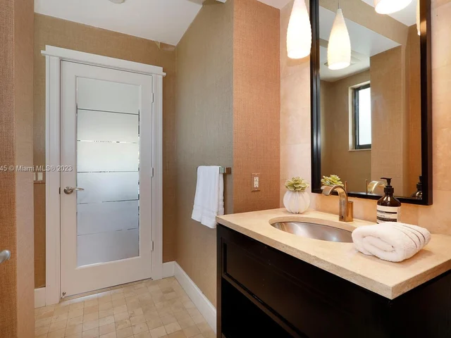 3425 Alhambra Cir, Coral Gables FL 33134