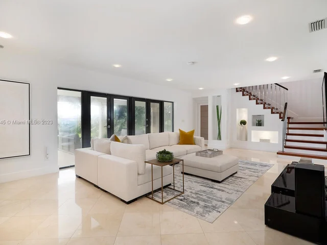 3425 Alhambra Cir, Coral Gables FL 33134