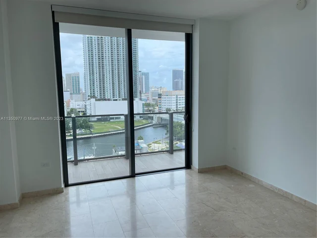 88 SW 7th St # 711, Miami FL 33130