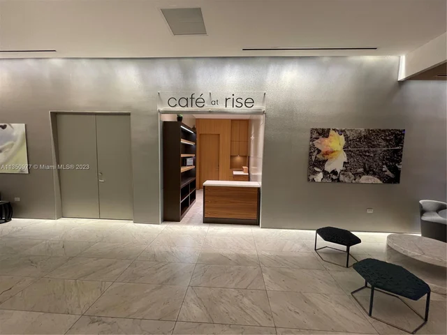 88 SW 7th St # 711, Miami FL 33130