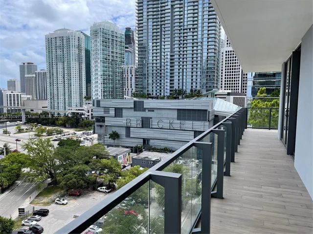 88 SW 7th St # 711, Miami FL 33130