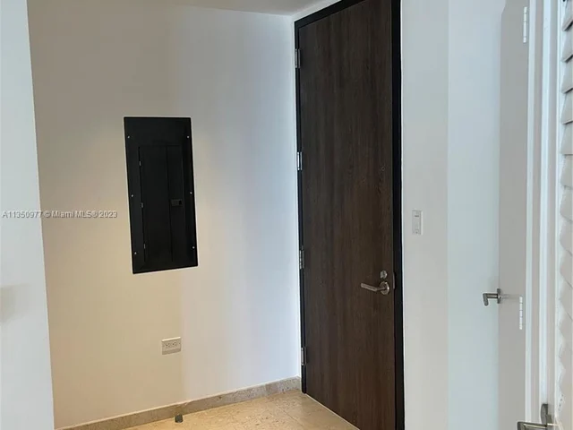 88 SW 7th St # 711, Miami FL 33130