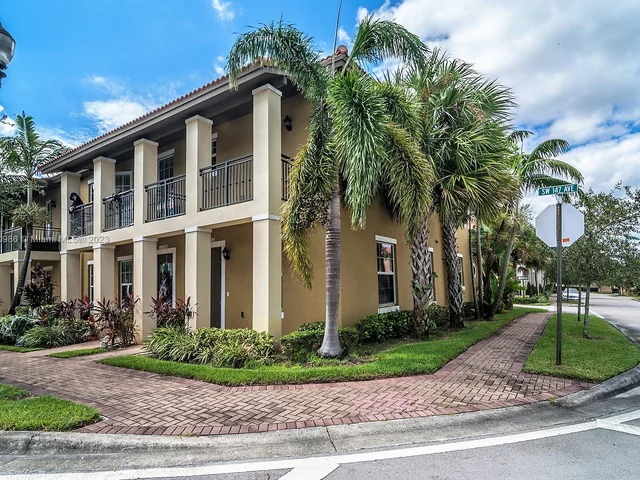 1102 SW 147th Ave # 1102, Pembroke Pines FL 33027