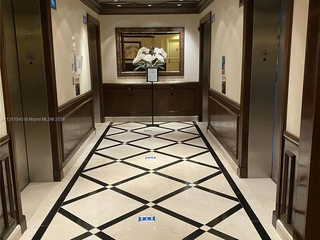 3530 Mystic Pointe Dr, Aventura FL 33180