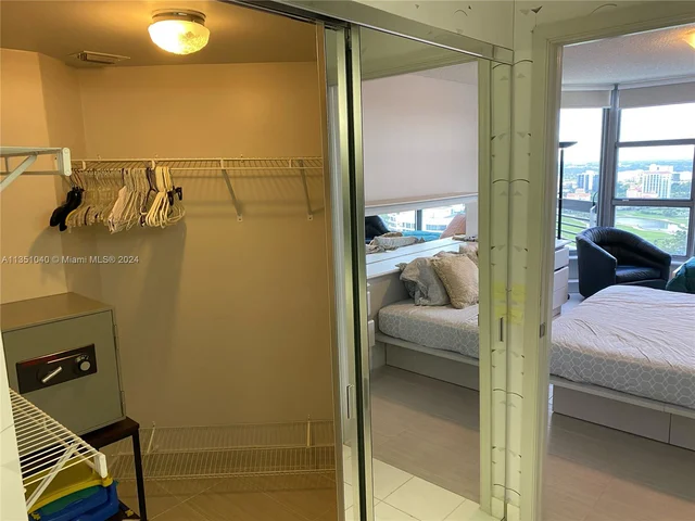 3530 Mystic Pointe Dr, Aventura FL 33180