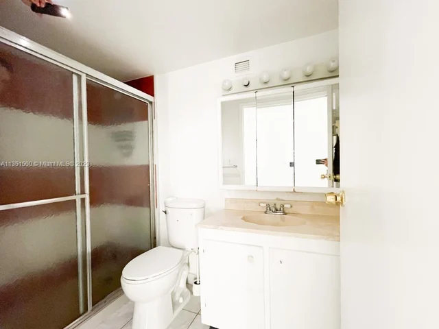 16909 N Bay Rd # 621, Sunny Isles Beach FL 33160