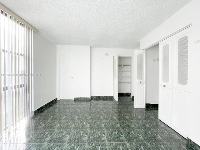 16909 N Bay Rd # 621, Sunny Isles Beach FL 33160