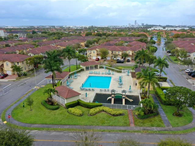 10862 NW 81st Ln # 10862, Doral FL 33178