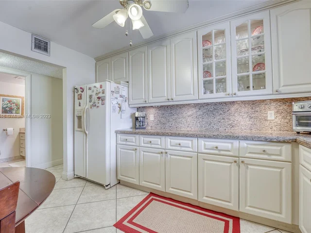 400 Leslie Dr # 615, Hallandale Beach FL 33009