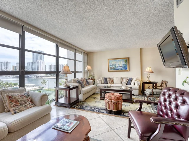 400 Leslie Dr # 615, Hallandale Beach FL 33009