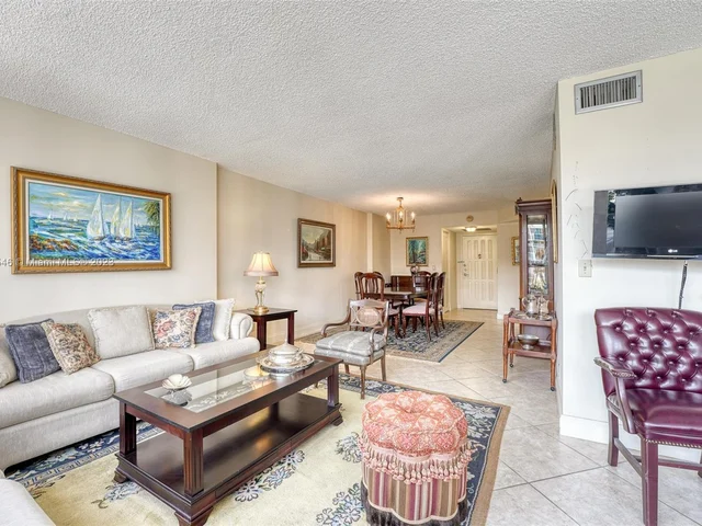 400 Leslie Dr # 615, Hallandale Beach FL 33009