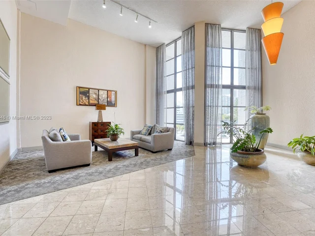 400 Leslie Dr # 615, Hallandale Beach FL 33009