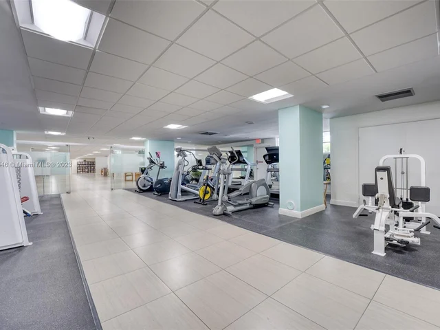 400 Leslie Dr # 615, Hallandale Beach FL 33009