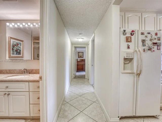 400 Leslie Dr # 615, Hallandale Beach FL 33009