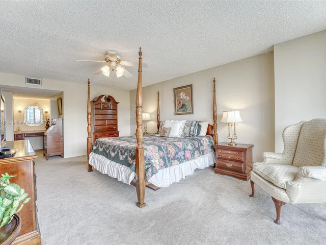 400 Leslie Dr # 615, Hallandale Beach FL 33009