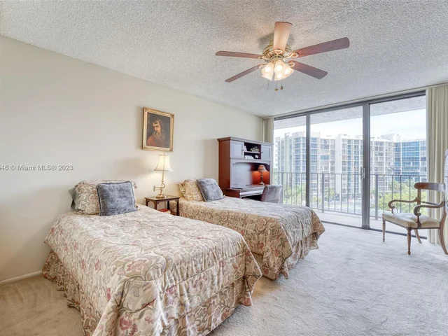 400 Leslie Dr # 615, Hallandale Beach FL 33009