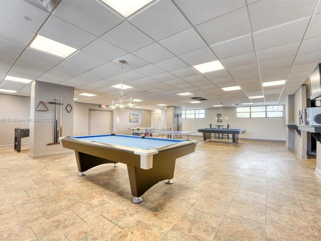 400 Leslie Dr # 615, Hallandale Beach FL 33009