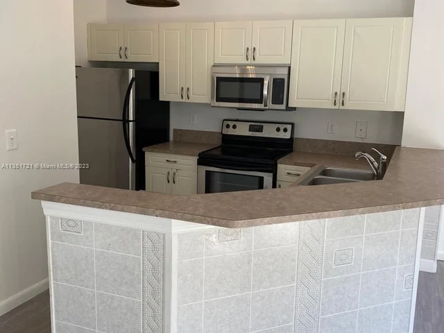 4871 Via Palm Lks # 704, West Palm Beach FL 33417