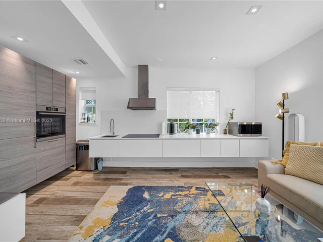 645 Michigan Ave # F, Miami Beach FL 33139