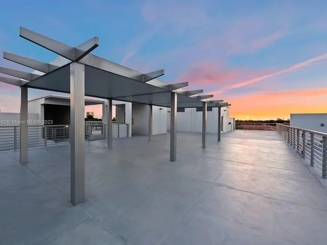 529 SW 11th St # 103, Miami FL 33129