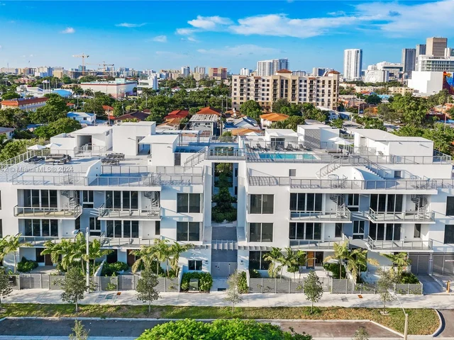 529 SW 11th St # 103, Miami FL 33129