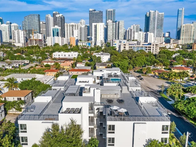 529 SW 11th St # 103, Miami FL 33129