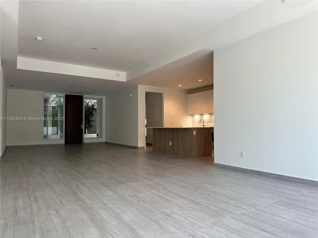 529 SW 11th St # 103, Miami FL 33129