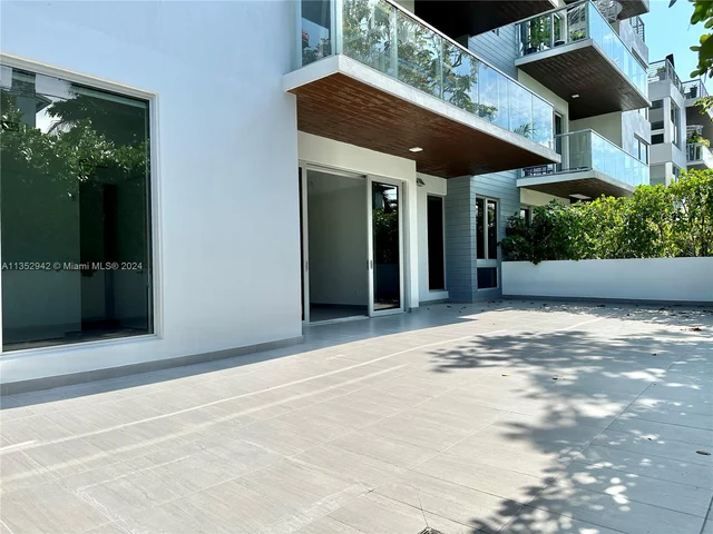 529 SW 11th St # 103, Miami FL 33129