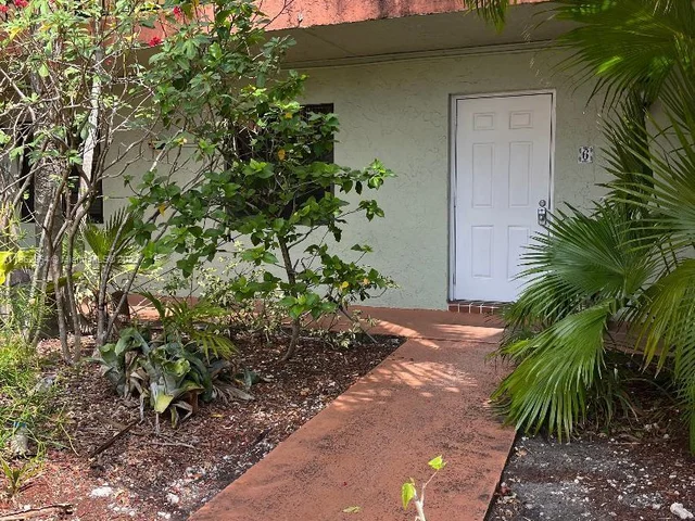 2720 NE 8th Ave # 6, Wilton Manors FL 33334